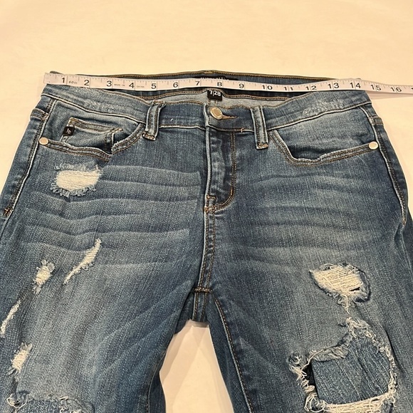 Judy Blue Distressed Skinny Size 7/28 - Picture 4 of 16